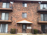 22405 Thomas Dr  -2S Richton Park, IL 60471