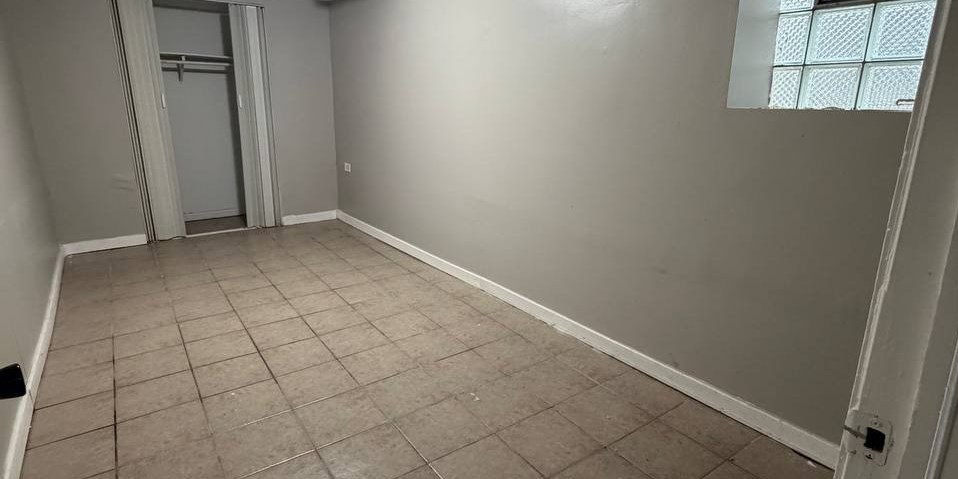 10053 S La Salle St,Chicago,IL-61167-2