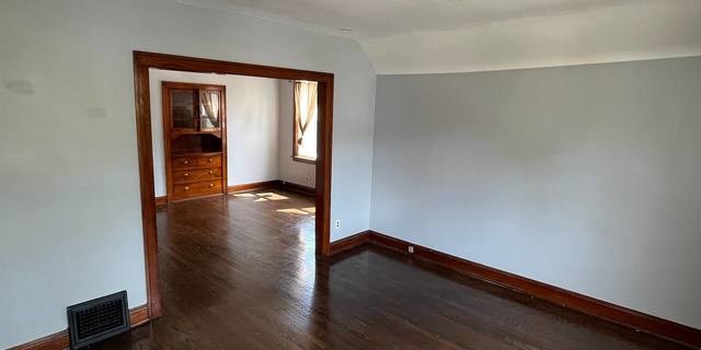 2446 lewis St ,Blue Island,IL-62192-5